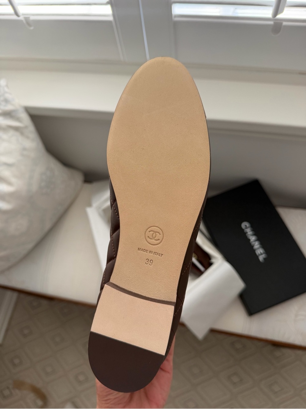 CHANEL ‘26 Brown Quilted Leather Ballet Flats size 39 NWT never worn! - Picture 3 of 5